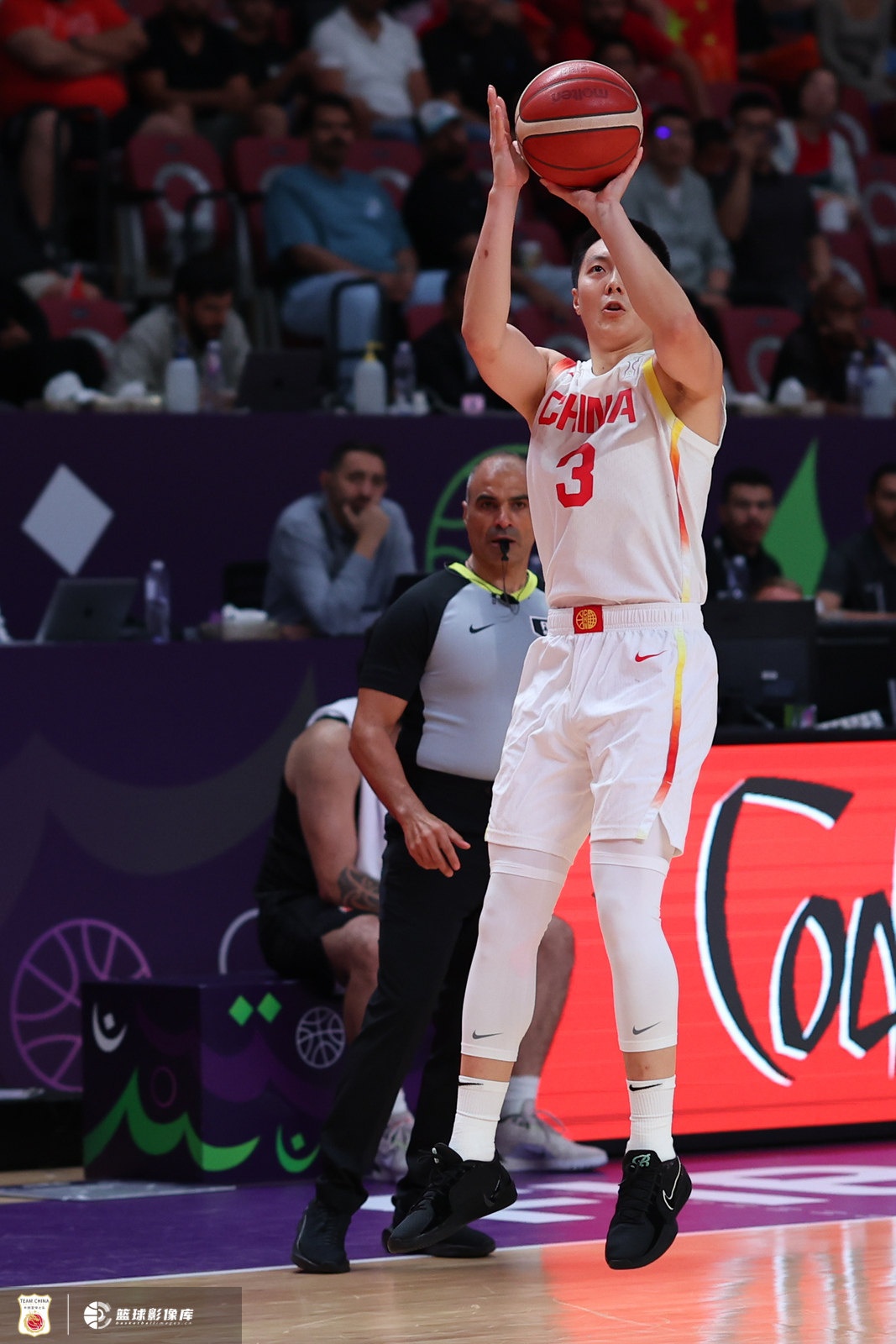 转会期尼斯备战CBA常规赛；外线爆发细节曝光；目标明确；年轻球员得到机会的简单介绍