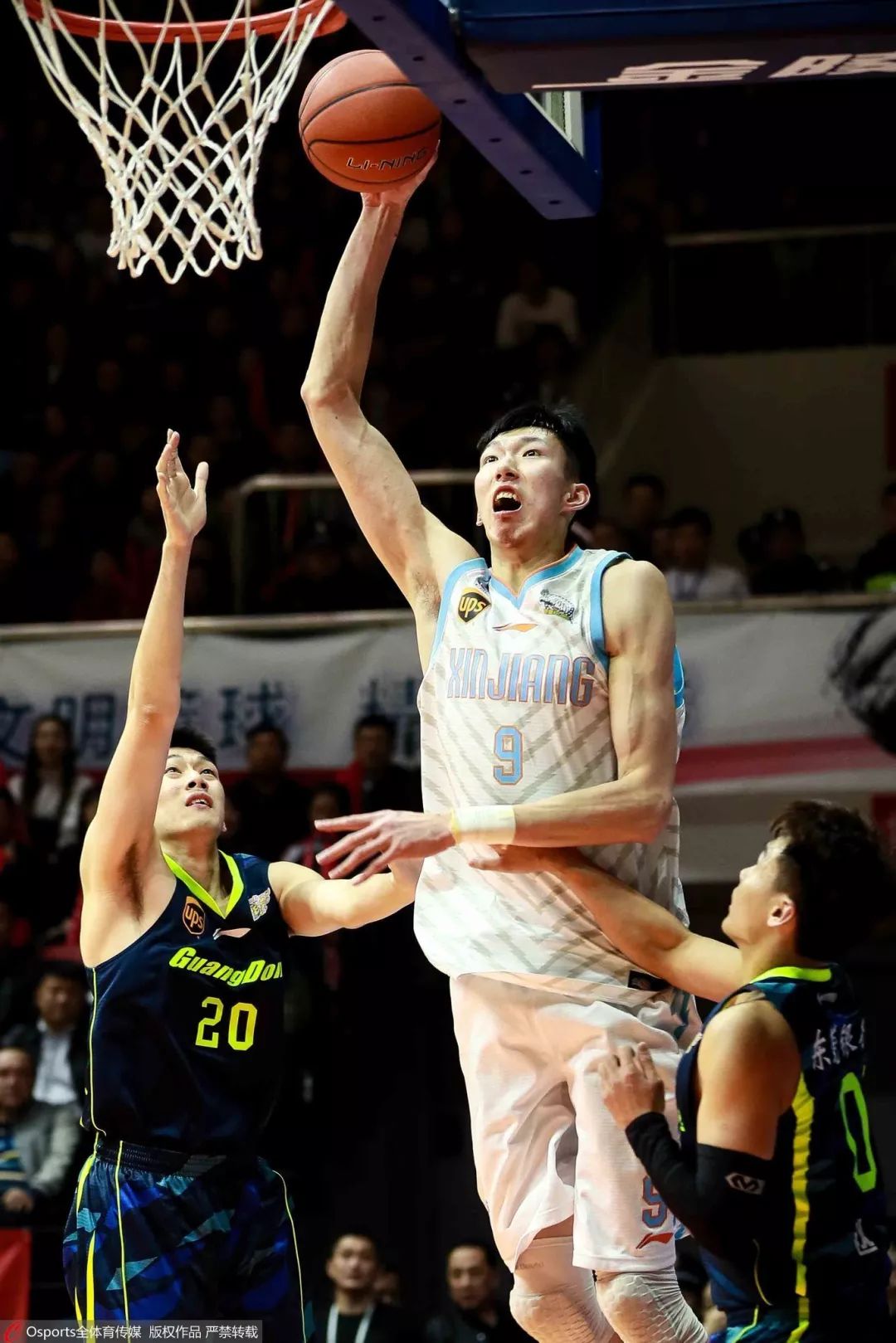 加时末段尤文图斯调整名单以备CBA常规赛，官宣签约环节打磨，气氛紧张，临场指挥获称赞的简单介绍